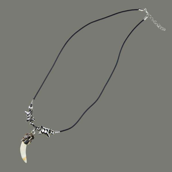 Alligator Tooth Necklace: No Beads